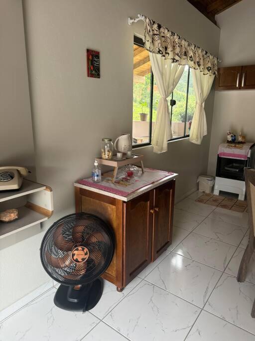 Cabana Recanto Do Arruda Para Casal Em Aguas Mornas Εξωτερικό φωτογραφία
